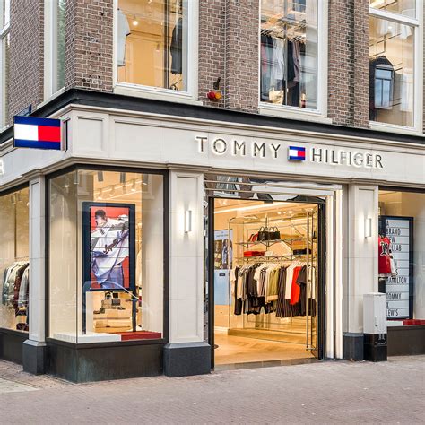 tommy swiss store online.